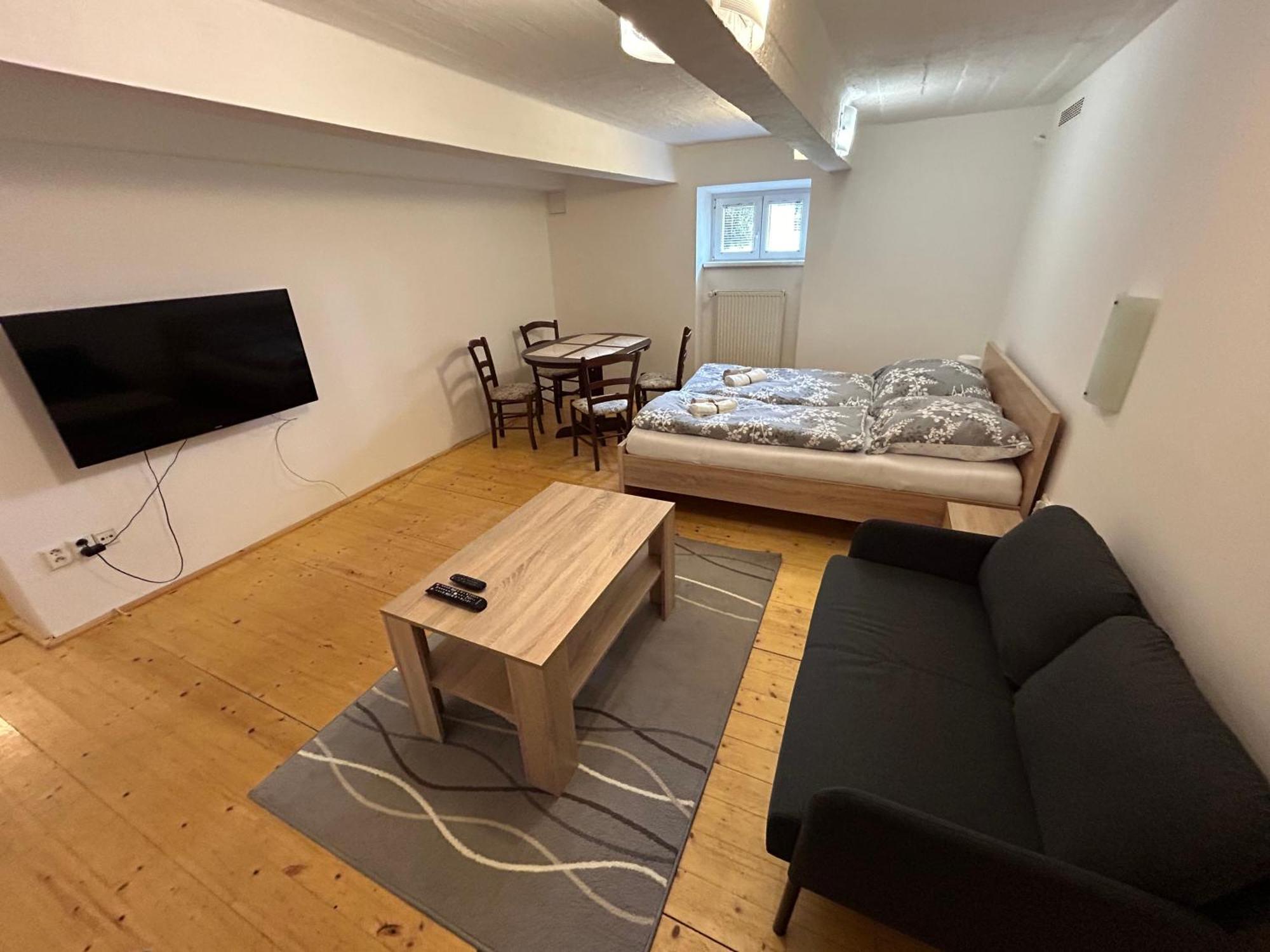 Apartmany U Kubiku Hradec Kralove Room photo